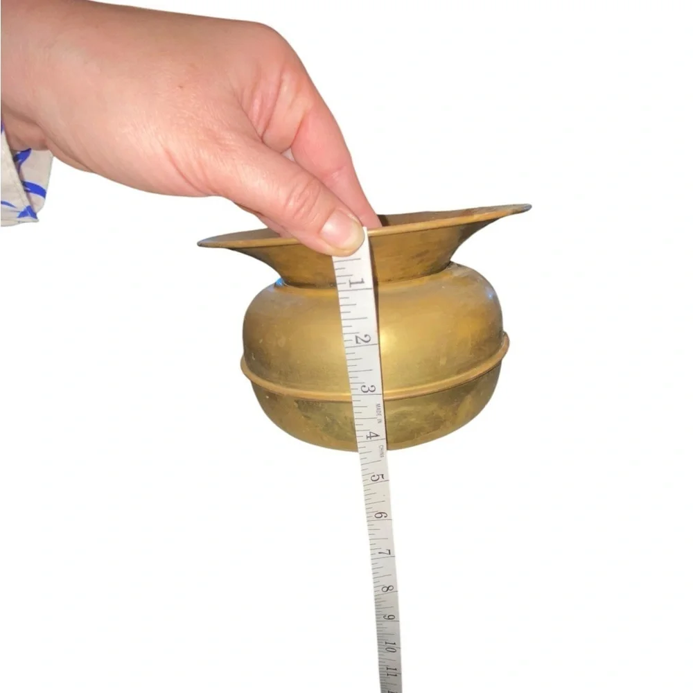 vintage brass pot / vase / spitoon